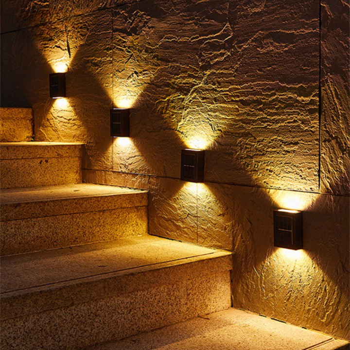 EcoGlow™ 5-in-1 Solar Wandlamp